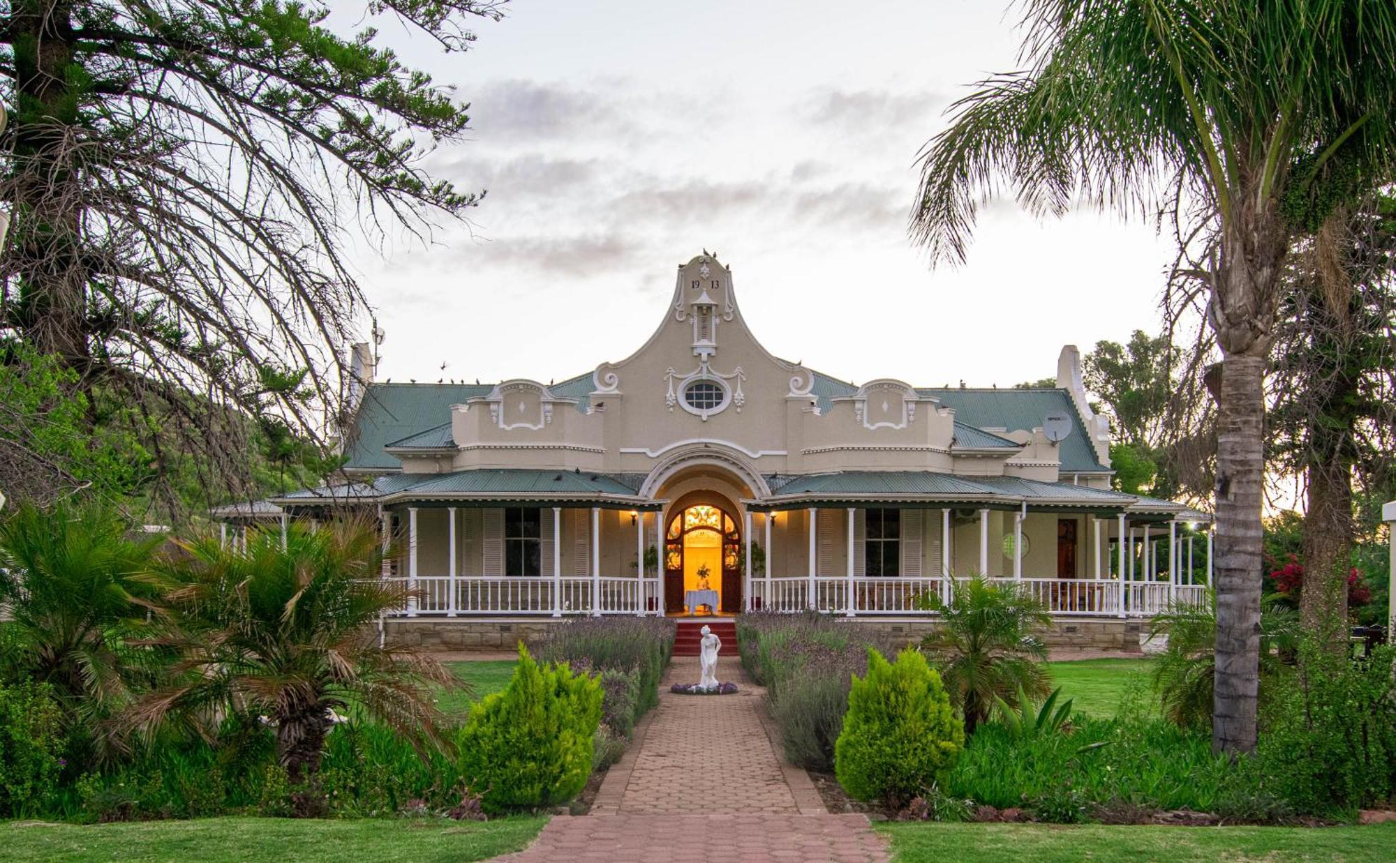 Bakenskraal Ostrich Palace Oudtshoorn Exterior photo